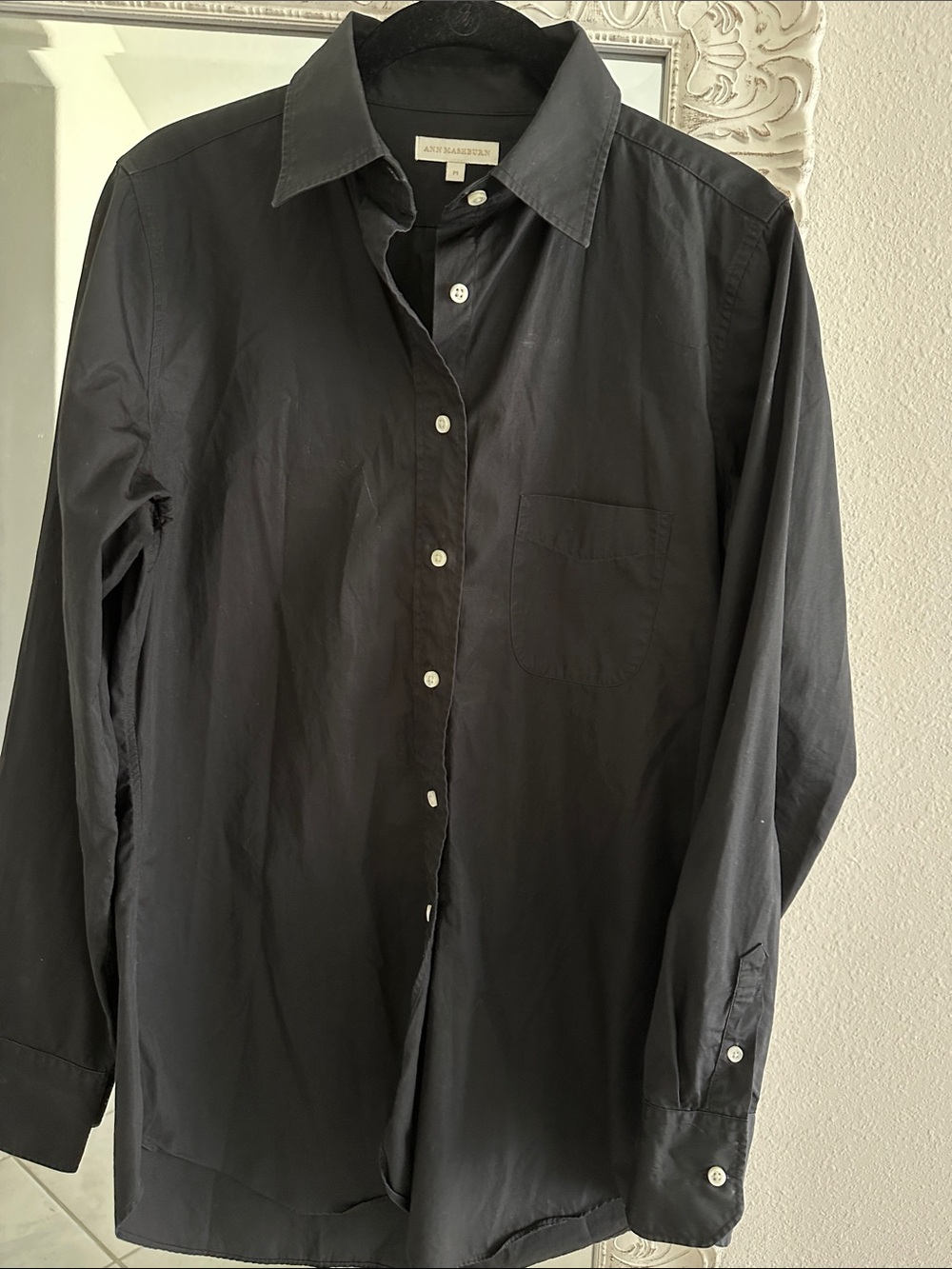 ANN MASHBURN Black Long-Sleeve Button-Down Shirt